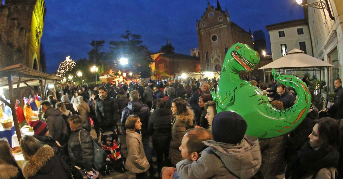 Fiabe e solidarietà accendono il Natale - Il Giornale di Vicenza