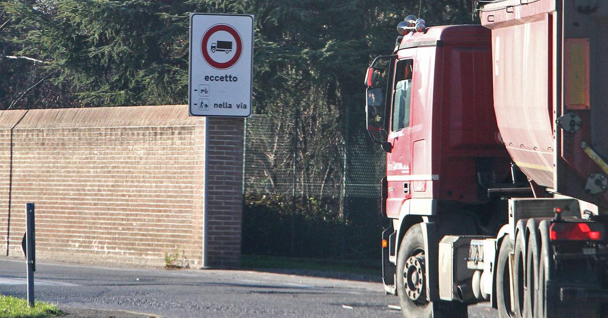 Il divieto ai camion non è ammissibile Comune bocciato - Il Giornale di Vicenza