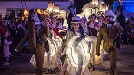 Un momento di "Le bal", lo spettacolo itinerante che aprirà Operaestate in centro a Bassano il 5 luglio