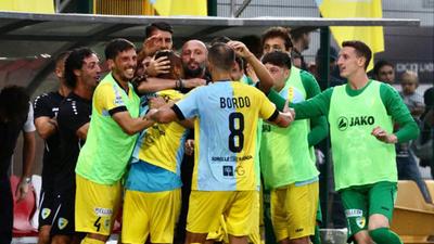 Arzignano-Alessandria, l'esultanza dopo il gol di Antoniazzi (FOTO CISCATO)