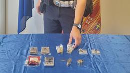 La droga sequestrata dalla polizia locale a Torrebelvicino