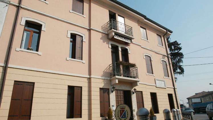Il municipio di Grisignano. In consiglio si è parlato di fusione