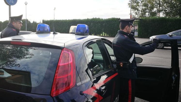I carabinieri hanno denunciato una 17enne e una 16enne