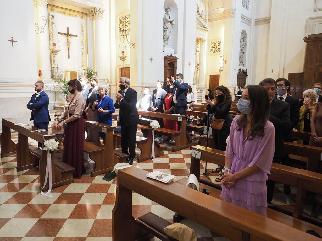Lista invitati e mascherine, il &quot;sì&quot; torna in chiesa | G. di Vicenza