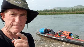 Beppe Faresin torna in canoa per affrontare uno dei corsi d'acqua più selvaggi e lunghi dell'Alaska: il Noatak river