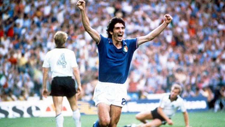 Paolo Rossi autore del primo dei tre gol con i quali l'Italia sconfisse in finale la Germania Ovest