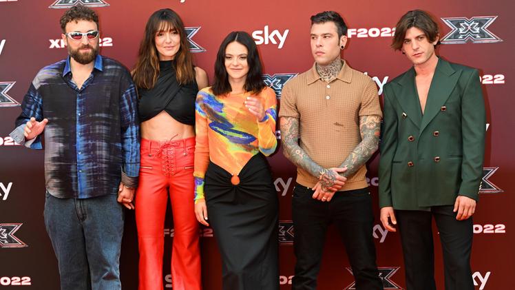 Da sinistra Dargen D'Amico, Ambra Angiolini, Francesca Michielin, Fedez e Rkomi alla presentazione dell'edizione di X 
Factor 2022 (Foto ANSA)
