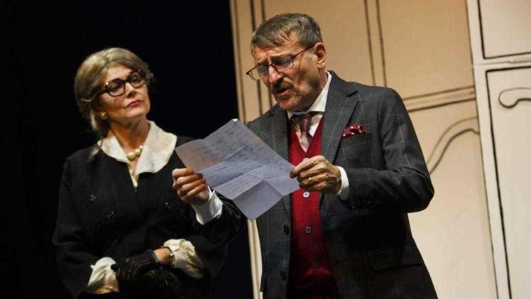 Giacomo Poretti e la moglie Daniela Cristofori in un momento di "Funeral Home"