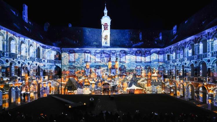 Lo spettacolo di luci per il Natale di Bressanone