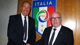 L'ex presidente della Figc Carlo Tavecchio (a destra) con l'allora Ct azzurro Ventura