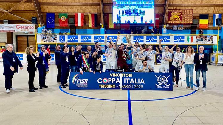 Trissino solleva la Coppa Italia 2023 di hockey pista (Foto CISCATO)